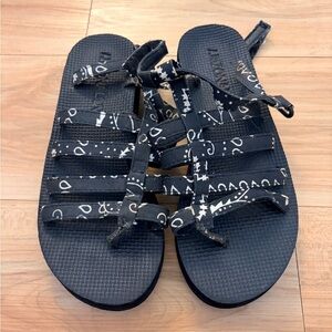 Arizona Love Black Strappy Bandana Print Sandals